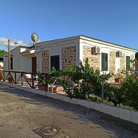 Semesterbostad Casa Spezzara Santa Domenica (Vibo Valentia)